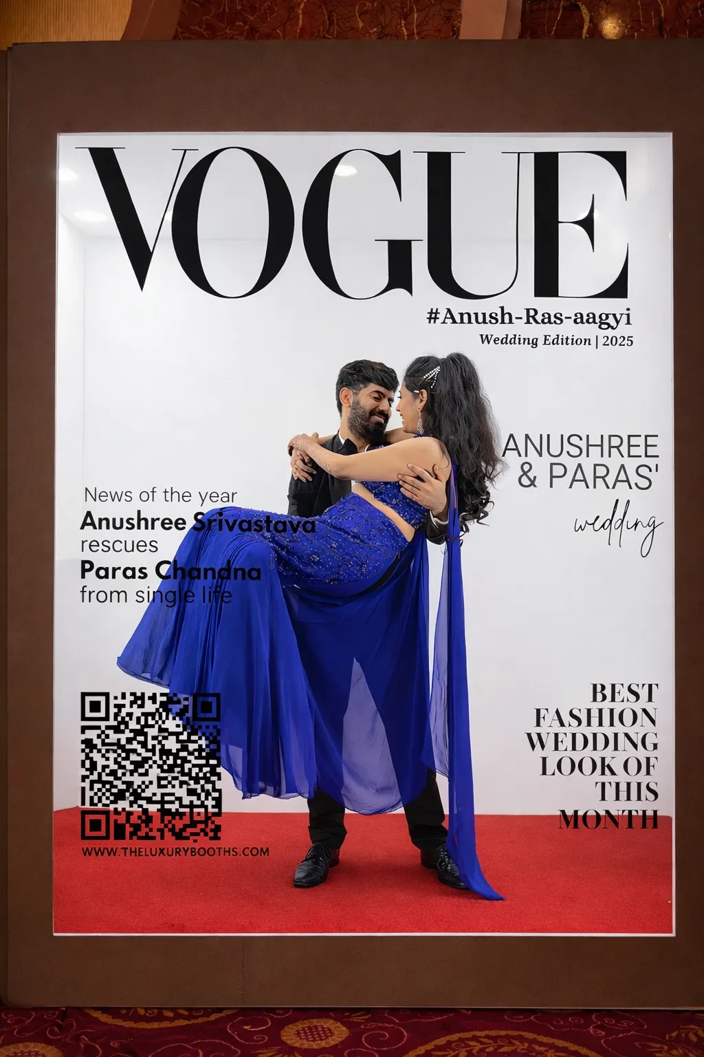 Mirror selfie photo booth with wooden vintage design